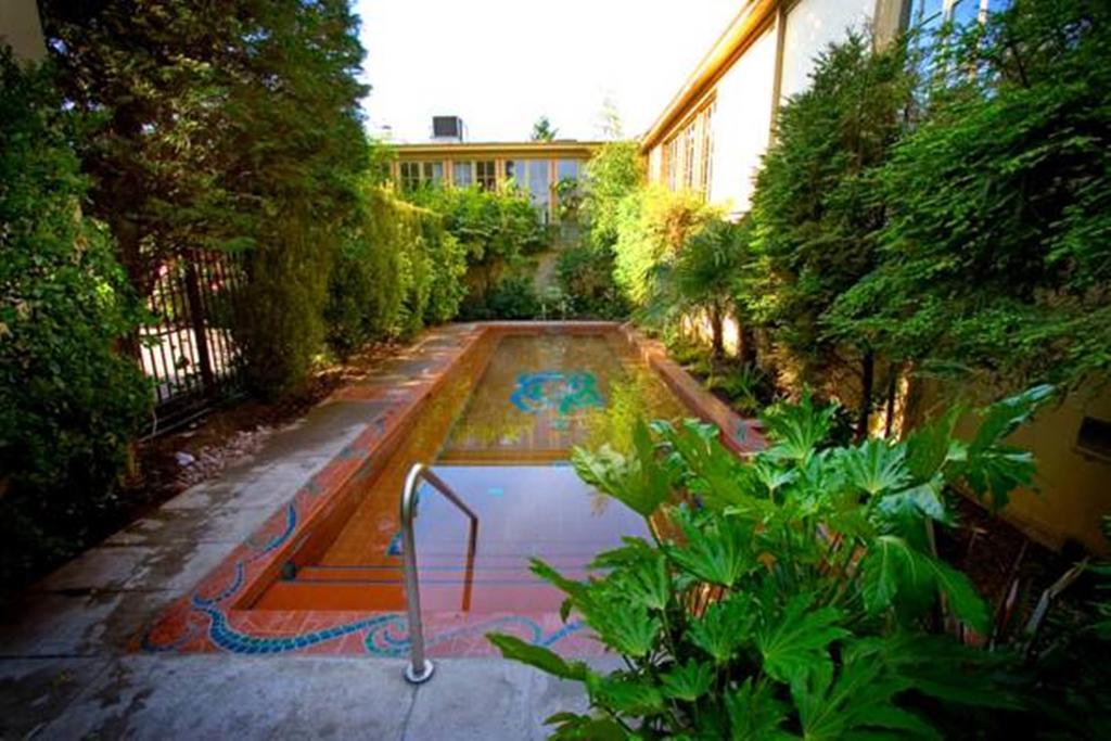 Mcmenamins Kennedy School Hotel Portland Luaran gambar