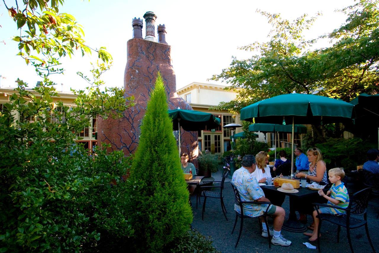 Mcmenamins Kennedy School Hotel Portland Luaran gambar