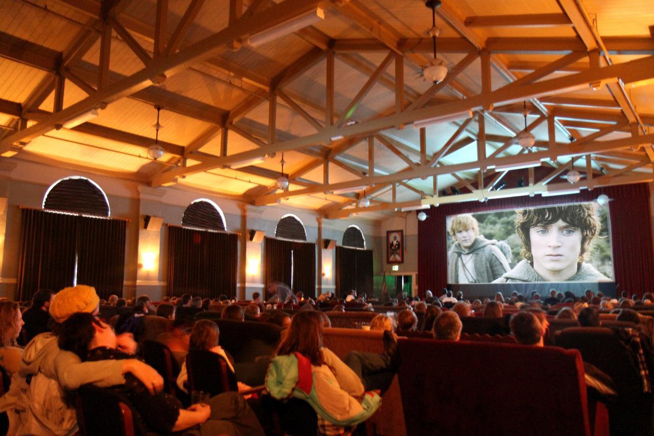 Mcmenamins Kennedy School Hotel Portland Luaran gambar